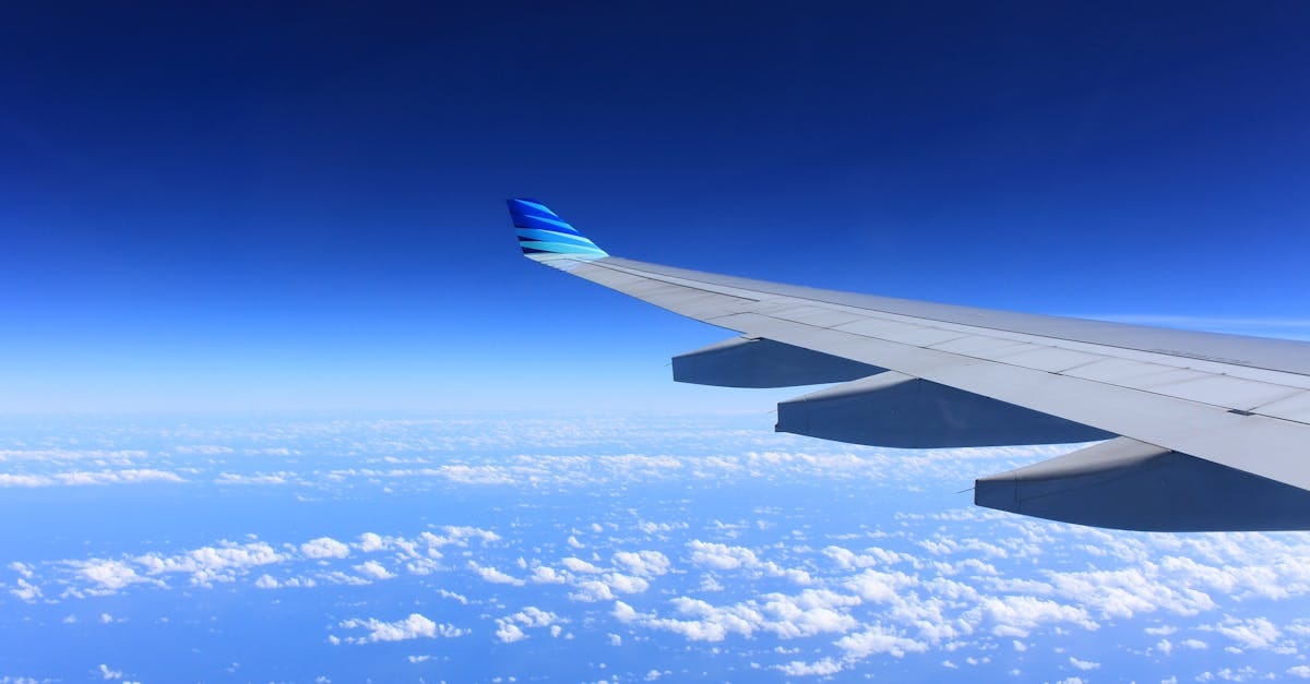 découvrez l'univers d'airbus, leader mondial de l'aviation, innovant en matière de conception d'avions commerciaux, de solutions aéronautiques durables et de technologies de pointe. explorez notre engagement pour un avenir aérien plus vert et nos dernières actualités.