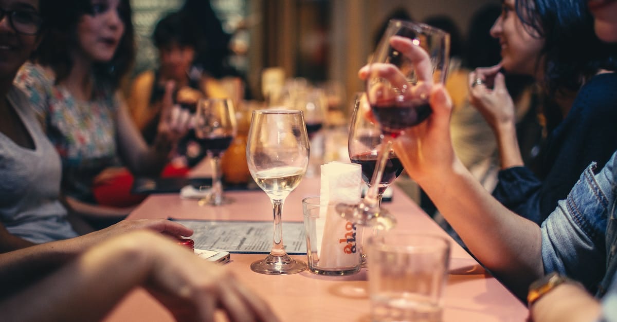 découvrez notre restaurant, un lieu convivial où nous vous proposons une cuisine savoureuse et créative, préparée avec des ingrédients frais de saison. profitez d'une ambiance chaleureuse pour vos repas en famille, entre amis ou pour des occasions spéciales.