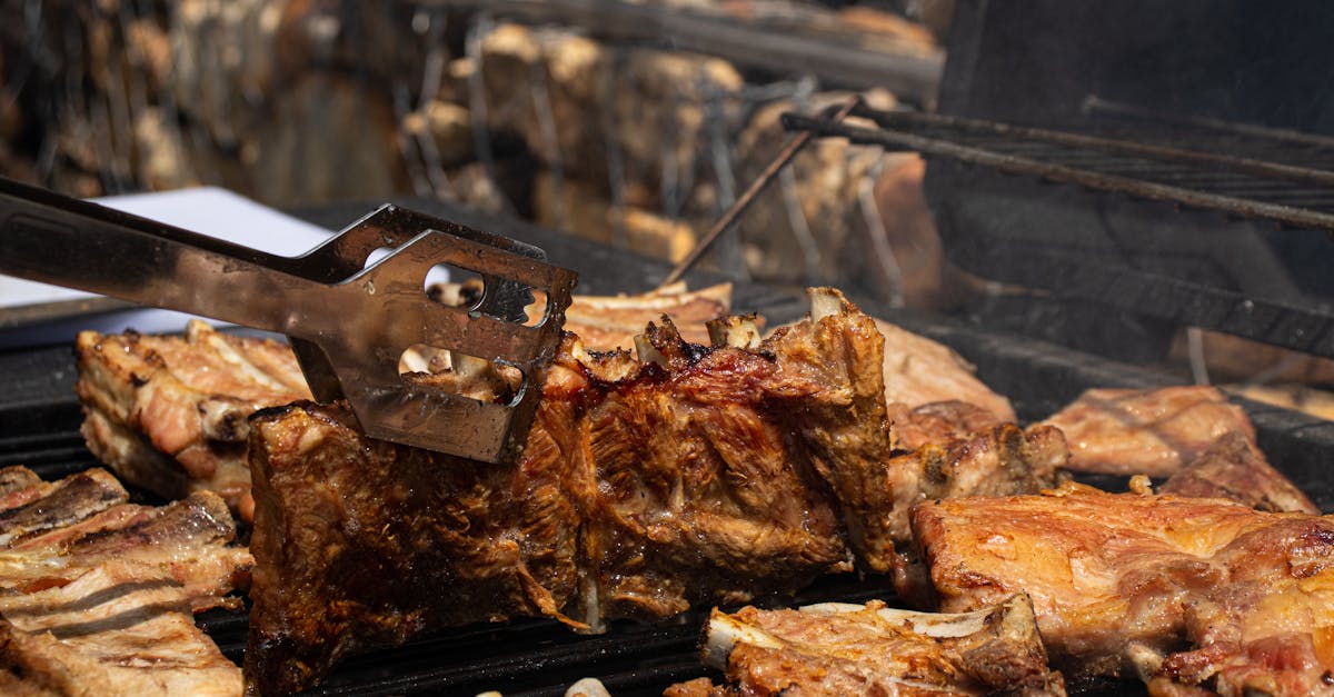 découvrez notre steakhouse où la passion de la viande rencontre une ambiance chaleureuse. savourez des steaks de qualité supérieure, cuisinés à la perfection, accompagnés de délicieux accompagnements. que ce soit pour un dîner romantique ou une sortie entre amis, vivez une expérience culinaire inoubliable.