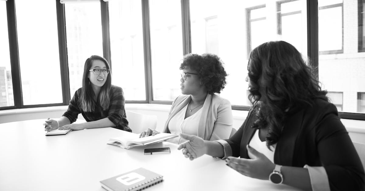 découvrez l'importance de la collaboration dans le monde professionnel et personnel. apprenez comment travailler efficacement en équipe, améliorer la communication et atteindre des objectifs communs pour un succès partagé.