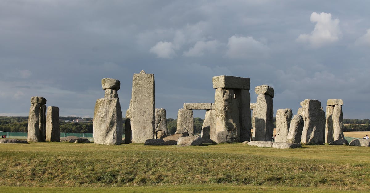 découvrez la puissance et la singularité de monolith, une œuvre emblématique qui incarne l'innovation et la modernité. explorez ses multiples facettes et laissez-vous séduire par son design fascinant.