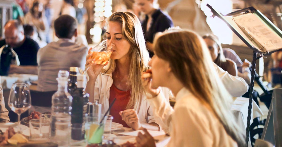 découvrez notre restaurant, un espace chaleureux où la gastronomie rencontre la convivialité. profitez d'une cuisine savoureuse préparée avec des ingrédients frais et de qualité, dans une ambiance agréable. réservez votre table et laissez-vous séduire par notre menu varié qui ravira toutes les papilles.