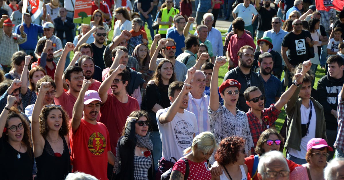 découvrez le corps européen de solidarité, une initiative de l'ue offrant aux jeunes l'opportunité de s'engager dans des projets solidaires à travers l'europe, favorisant ainsi la cohésion sociale et l'entraide entre les pays. engagez-vous pour un avenir meilleur et participez à des missions enrichissantes.