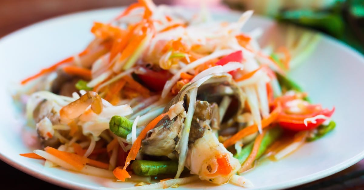 découvrez la richesse de la cuisine thaïlandaise, un mélange envoûtant de saveurs, d'épices et d'ingrédients frais. plongez dans un voyage culinaire unique à travers des plats emblématiques tels que le pad thaï, le curry vert et les soupe tom yum, tout en explorant la culture vibrante de la thaïlande.