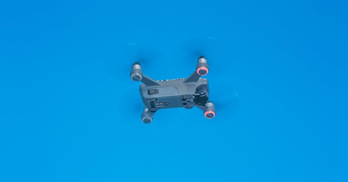 découvrez l'avenir de l'aviation avec les aéronefs électriques, un progrès technologique révolutionnaire qui allie efficacité énergétique et réduction des émissions. apprenez comment ces avions écologiques transforment le transport aérien tout en préservant notre environnement.