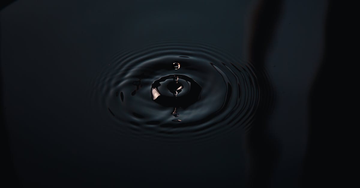 découvrez l'hydrogène, l'élément le plus léger et le plus abondant de l'univers, qui offre des solutions innovantes pour les énergies renouvelables, le stockage d'énergie et la transition énergétique. plongez dans son rôle essentiel pour un avenir durable.