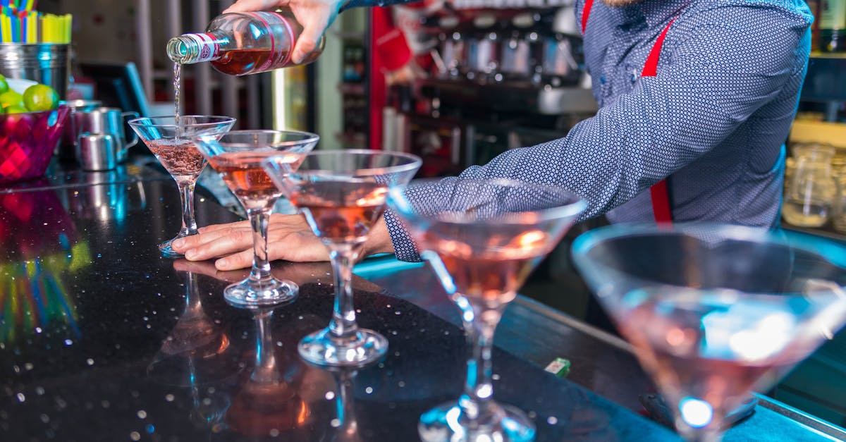 découvrez l'univers enivrant du whisky festival, où passionnés et novices se réunissent pour déguster des whiskys du monde entier, participer à des masterclasses et rencontrer des experts. rejoignez-nous pour célébrer la culture du whisky dans une ambiance festive et conviviale!